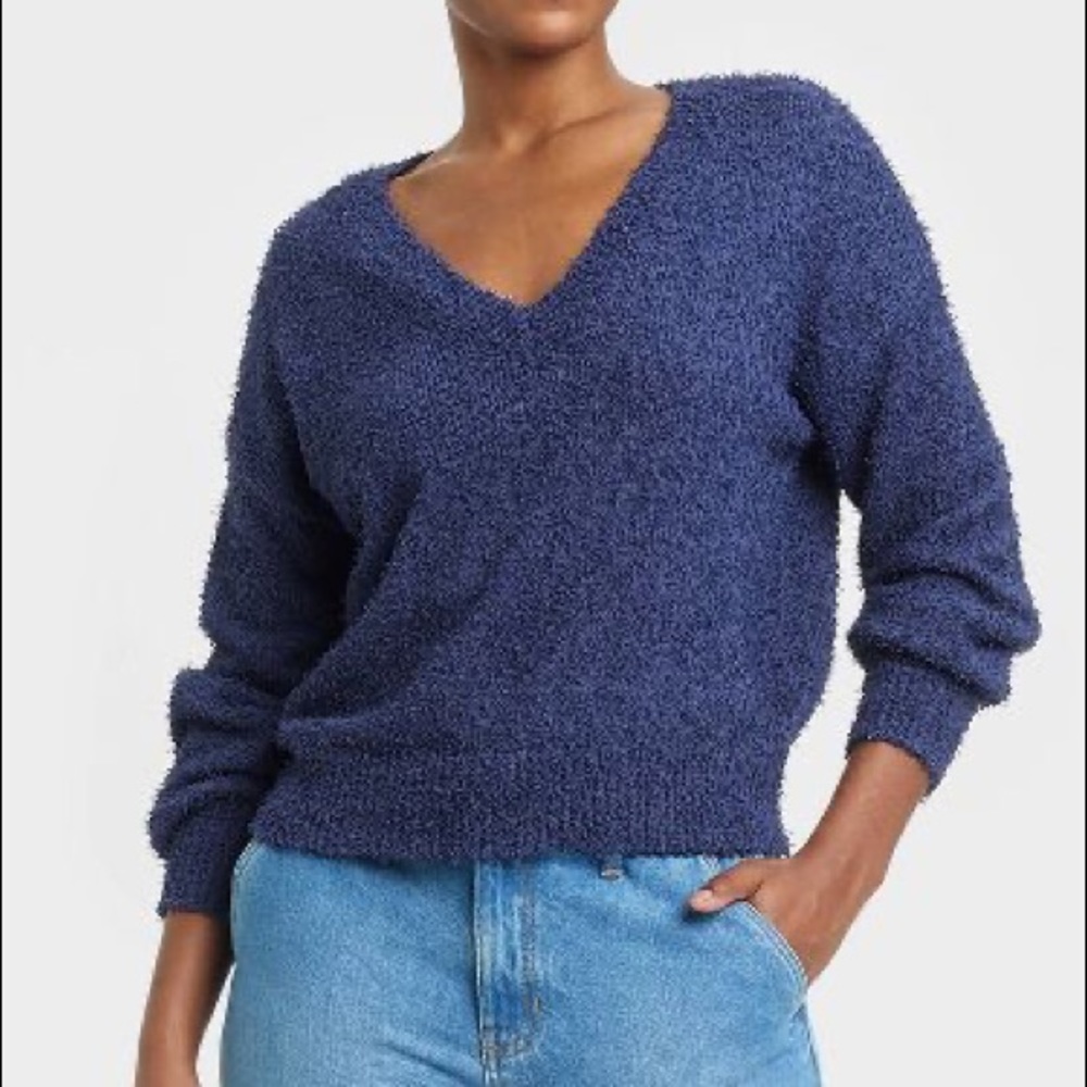 NEW Universal Thread Sweater